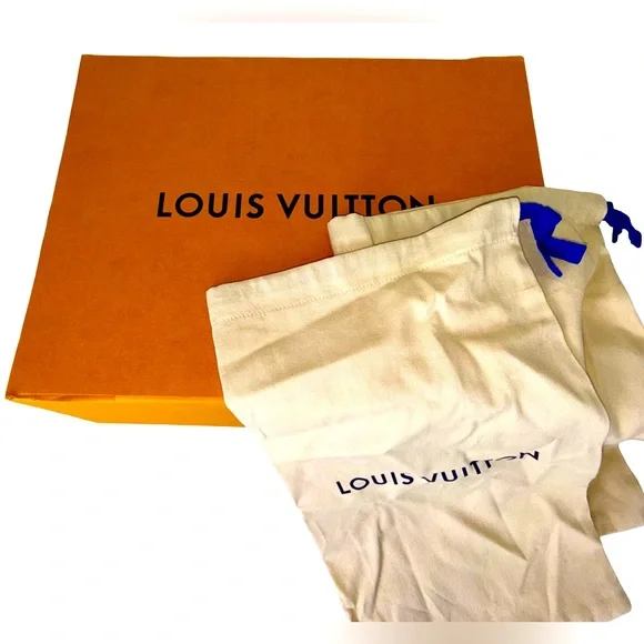 LOUIS VUITTON OLLIE RICHELIEU LOW TRAINERS IN BANDANA BLUE/WHITE